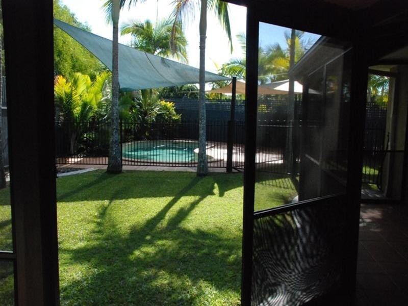 24 Rosswood Court, Helensvale QLD 4212