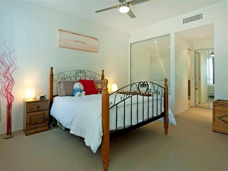 1758 Rialto Quays Drive, Hope Island QLD 4212