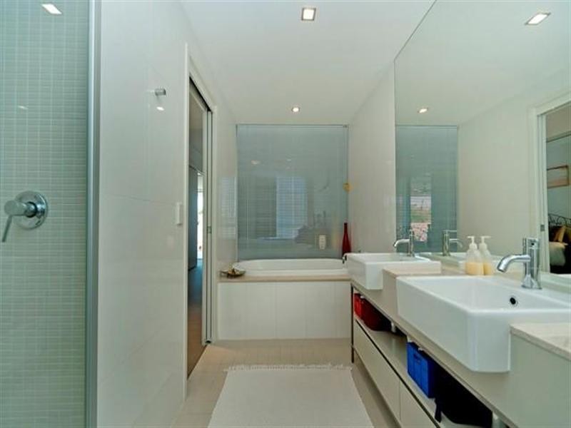 1758 Rialto Quays Drive, Hope Island QLD 4212