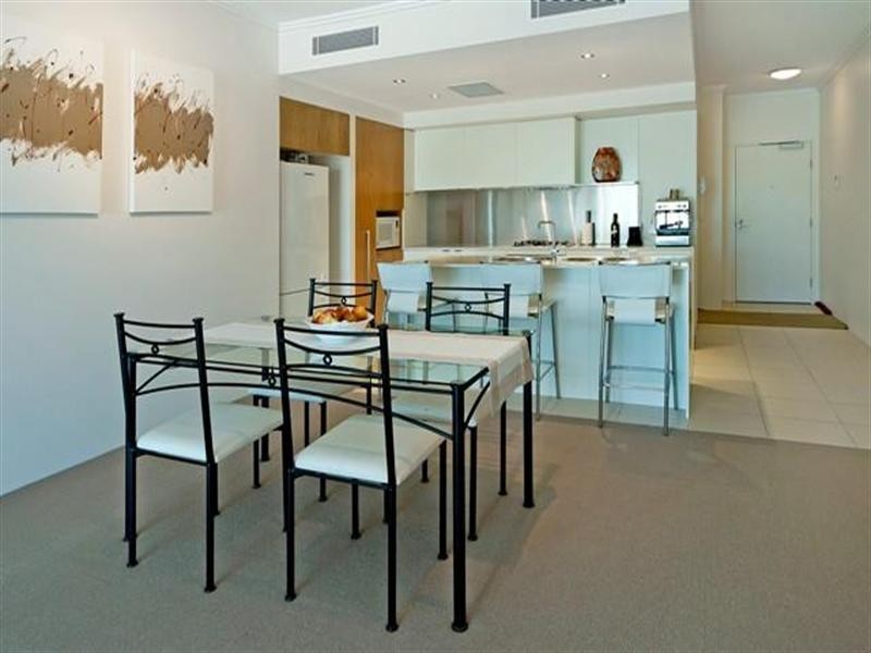 1758 Rialto Quays Drive, Hope Island QLD 4212