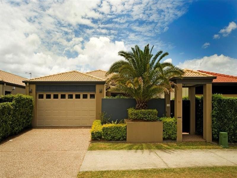 39 Lee-Anne Crescent, Helensvale QLD 4212