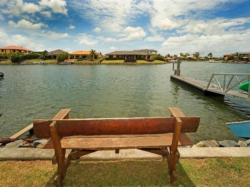 39 Lee-Anne Crescent, Helensvale QLD 4212