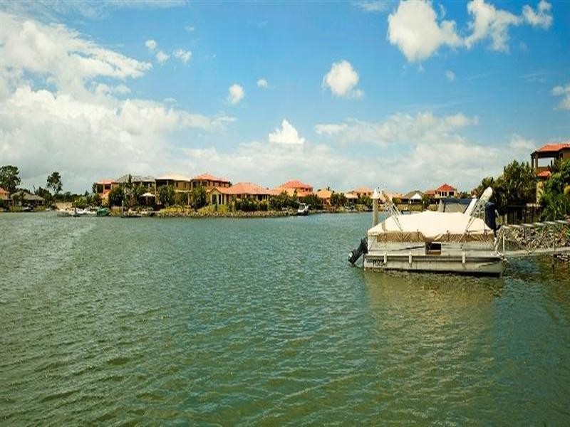 39 Lee-Anne Crescent, Helensvale QLD 4212