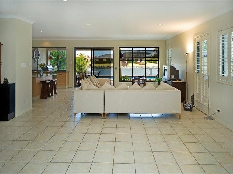 39 Lee-Anne Crescent, Helensvale QLD 4212