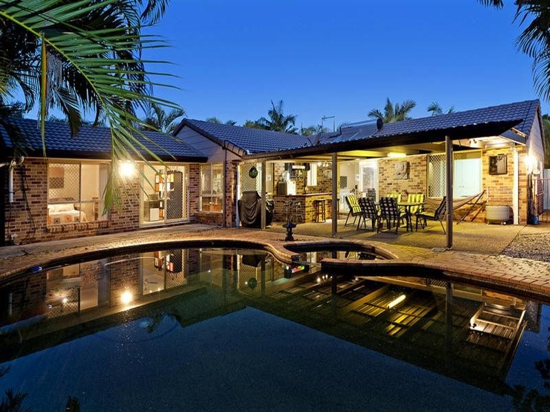 4 Arlene Park Terrace, Helensvale QLD 4212