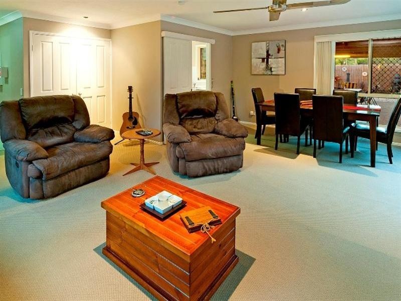 4 Arlene Park Terrace, Helensvale QLD 4212