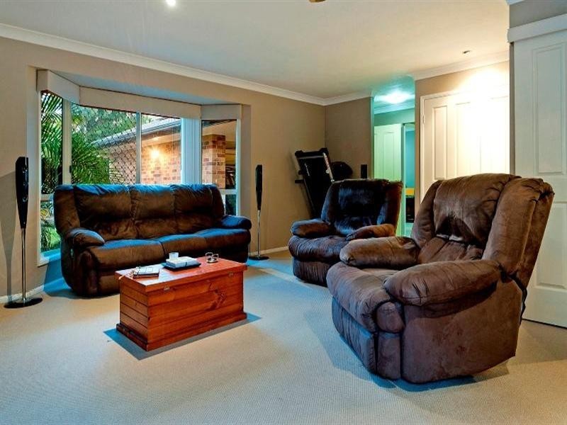 4 Arlene Park Terrace, Helensvale QLD 4212