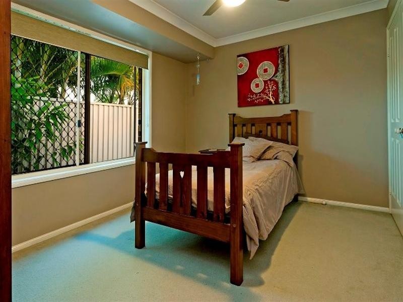 4 Arlene Park Terrace, Helensvale QLD 4212