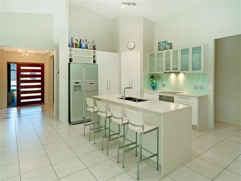 10 Lagos Court, Coombabah QLD 4216