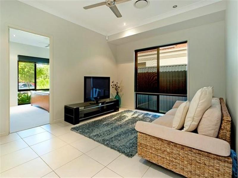 10 Lagos Court, Coombabah QLD 4216