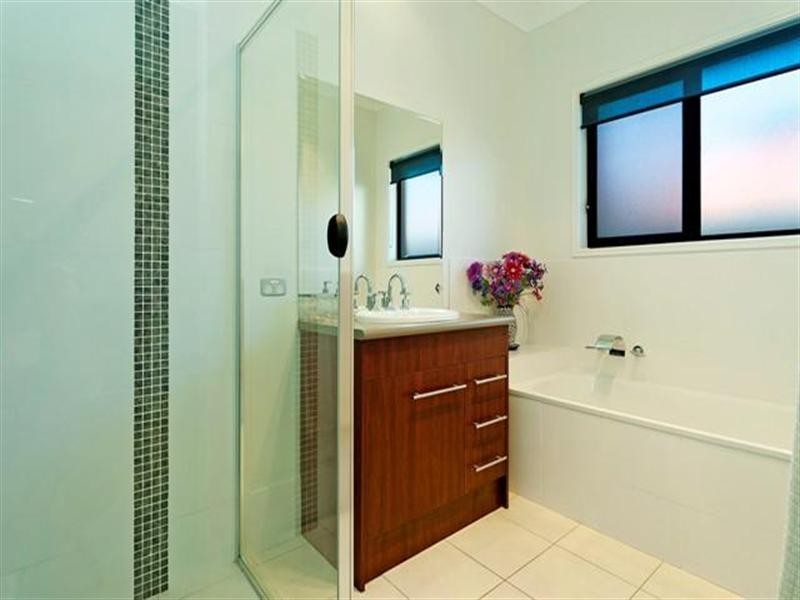 10 Lagos Court, Coombabah QLD 4216