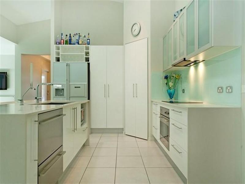 10 Lagos Court, Coombabah QLD 4216