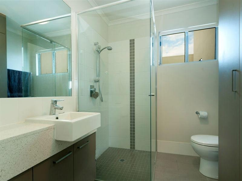 5/12 Bayview Street, Runaway Bay QLD 4216