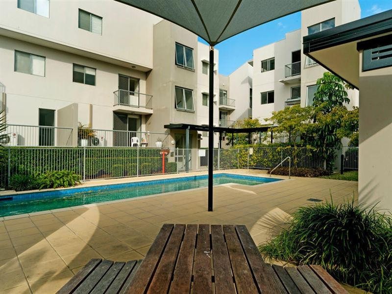 5/12 Bayview Street, Runaway Bay QLD 4216