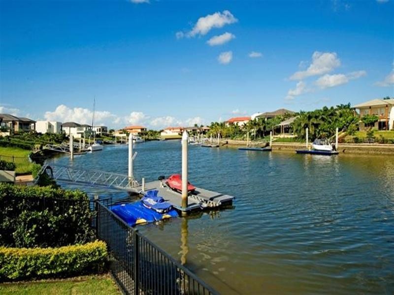 2322 Cressbrook Drive, Hope Island QLD 4212