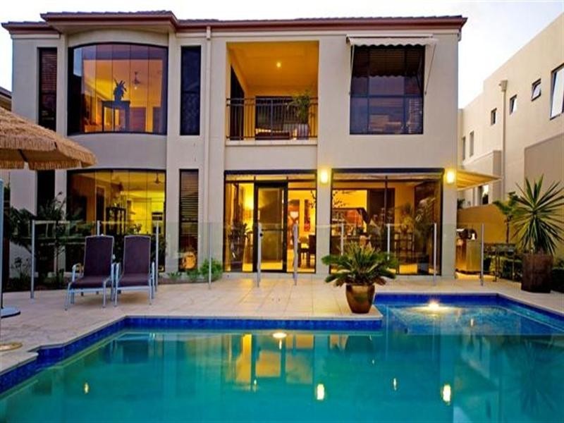 2322 Cressbrook Drive, Hope Island QLD 4212