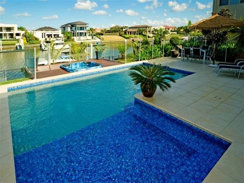 2322 Cressbrook Drive, Hope Island QLD 4212