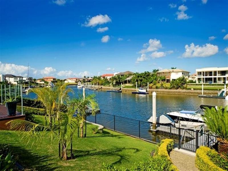 2322 Cressbrook Drive, Hope Island QLD 4212