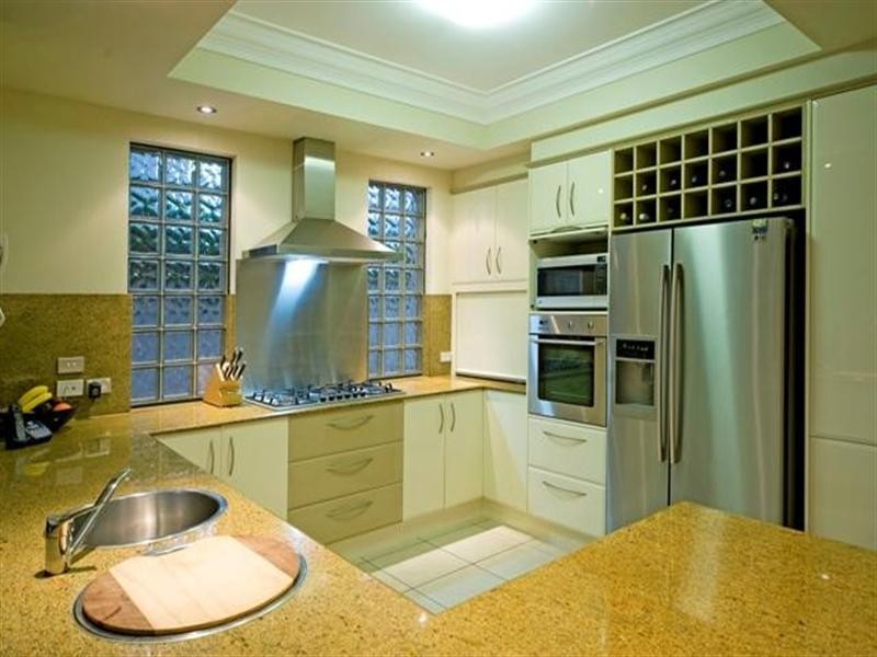 2322 Cressbrook Drive, Hope Island QLD 4212