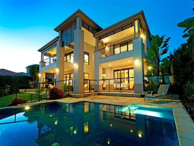 1657 Riverdale Drive, Hope Island QLD 4212