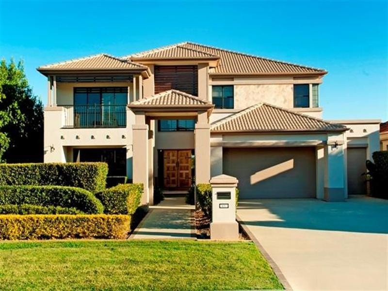 1657 Riverdale Drive, Hope Island QLD 4212