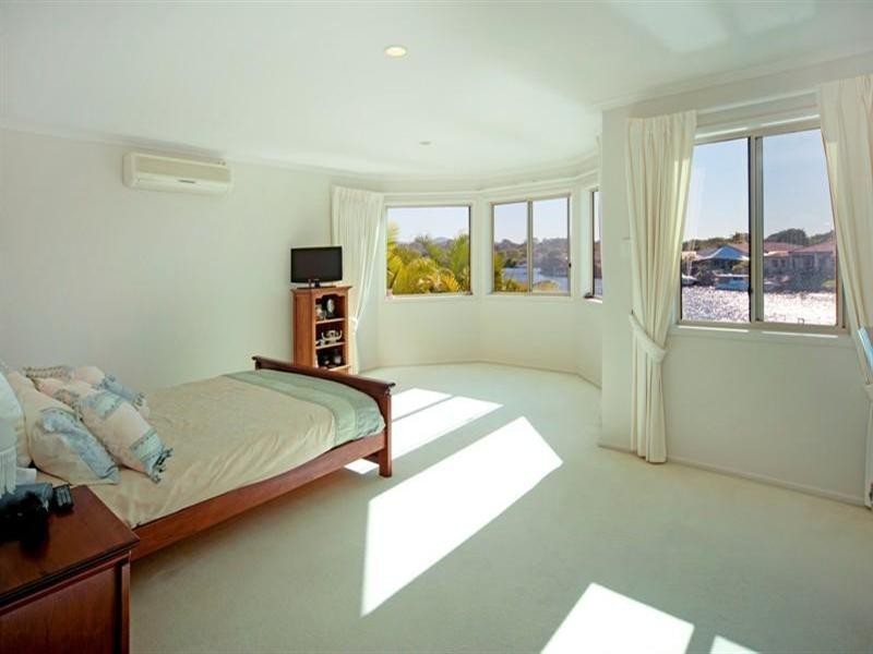 13 Westlake Court, Helensvale QLD 4212