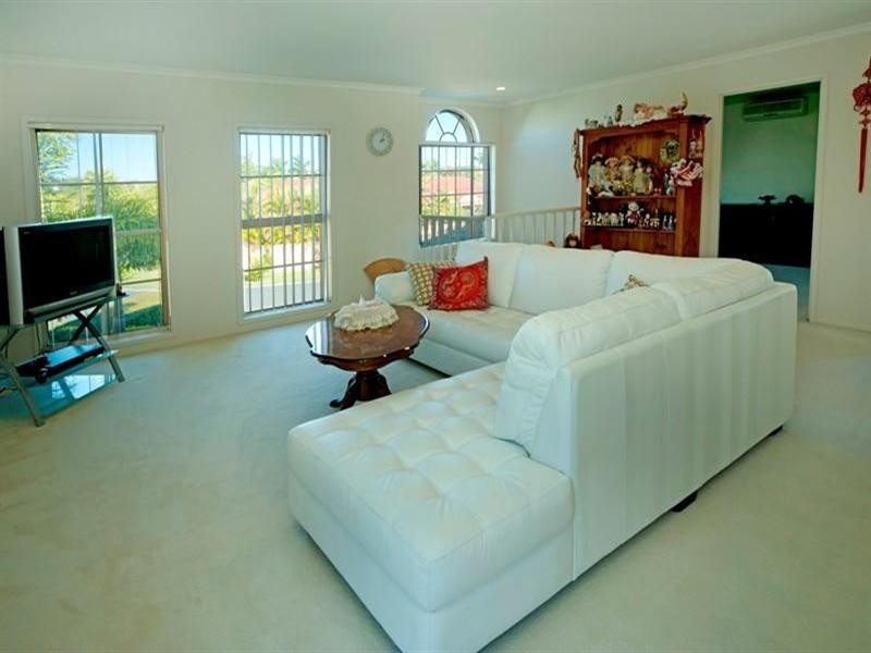 13 Westlake Court, Helensvale QLD 4212