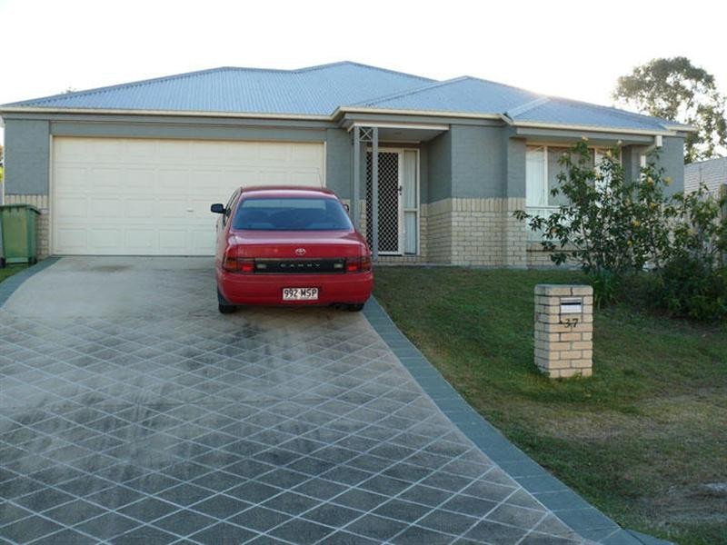 37 Lake Cootharaba Place, Logan Reserve QLD 4133