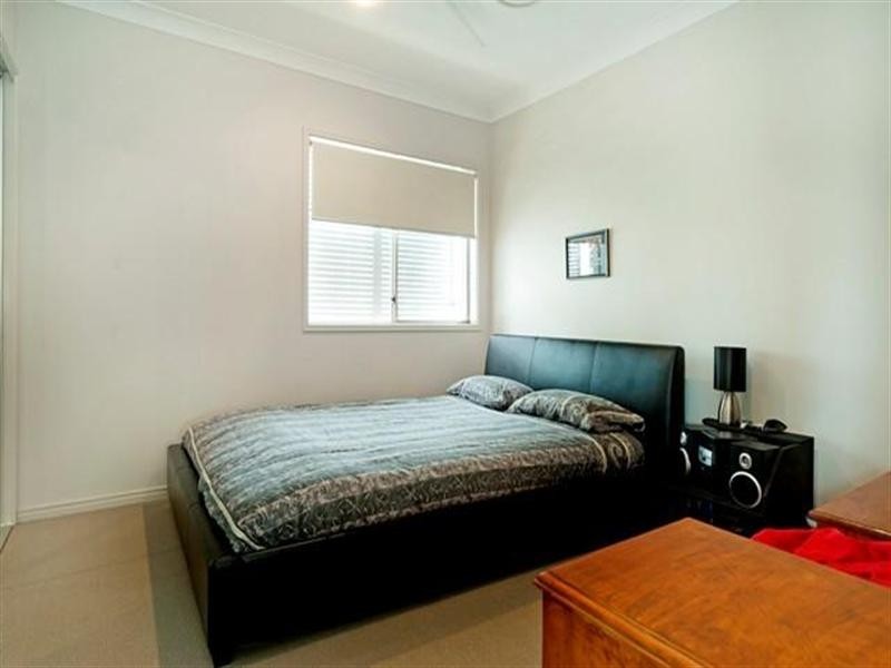 34 Riverlinks Boulevard, Helensvale QLD 4212