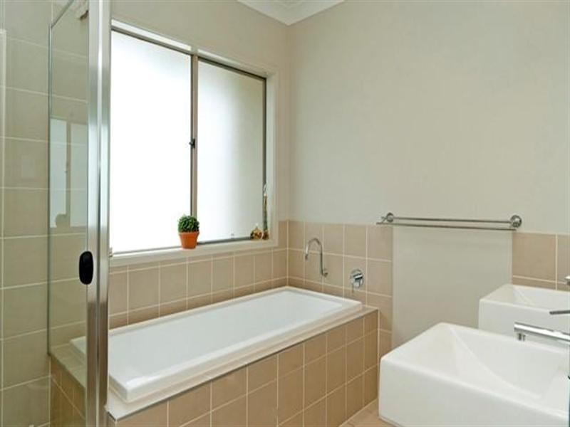 34 Riverlinks Boulevard, Helensvale QLD 4212