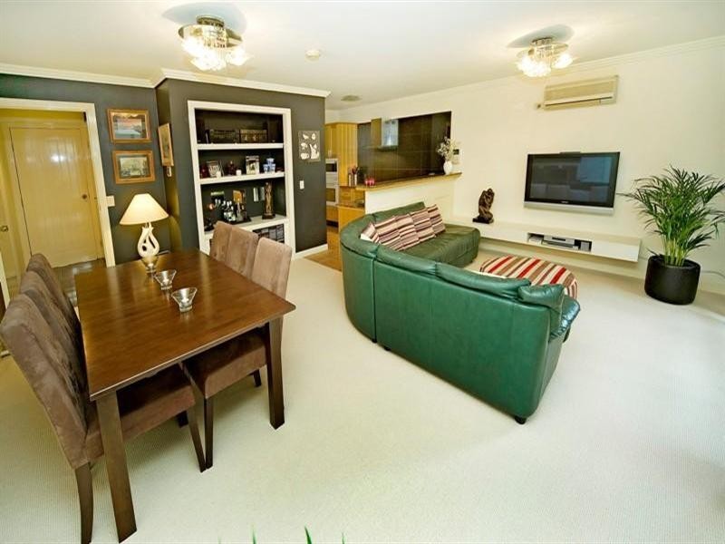 62 John Lund Drive, Hope Island QLD 4212