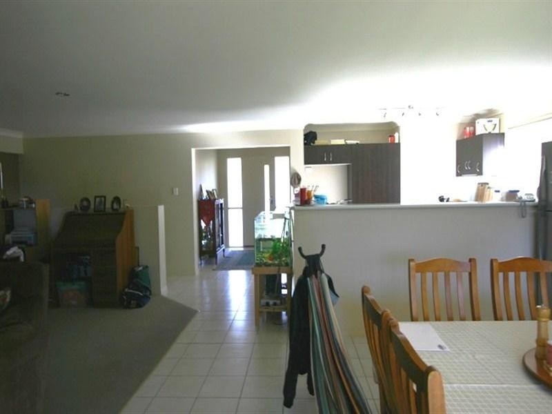 71 Cossington Circuit, Maudsland QLD 4210
