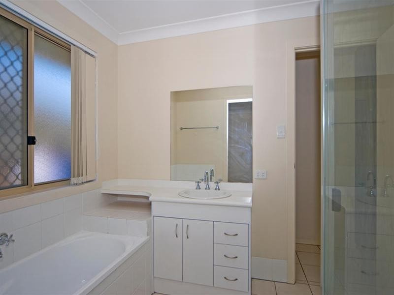 20 Collins Street, Collingwood Park QLD 4301