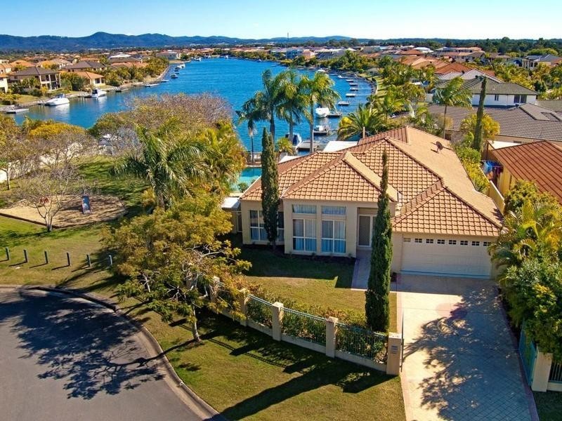 17 Oyster Cove Promenade, Helensvale QLD 4212