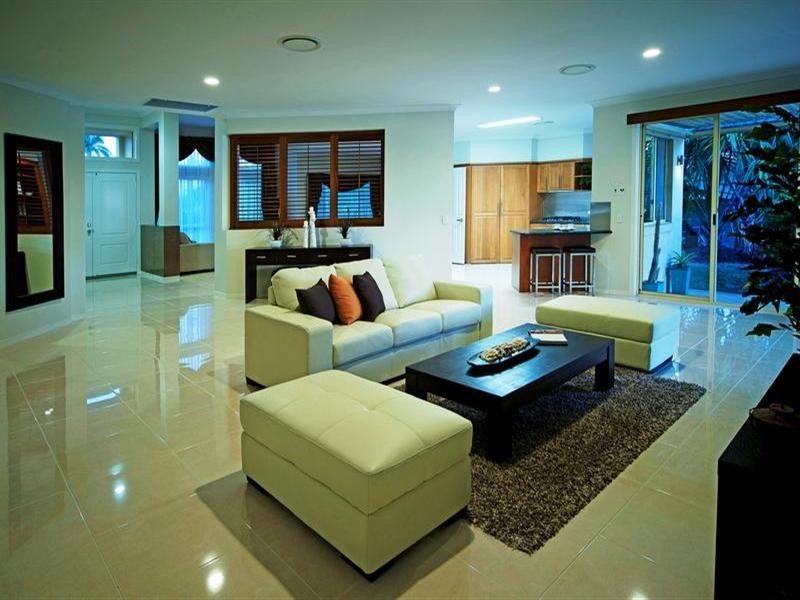 17 Oyster Cove Promenade, Helensvale QLD 4212