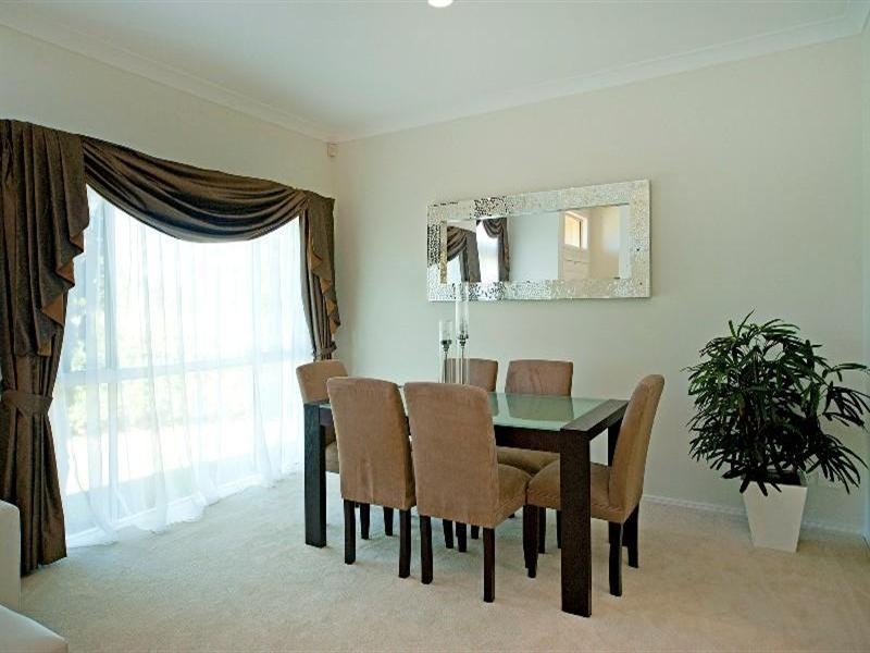 17 Oyster Cove Promenade, Helensvale QLD 4212