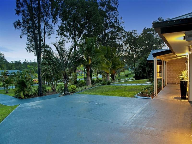 22 Eastern Court, Helensvale QLD 4212