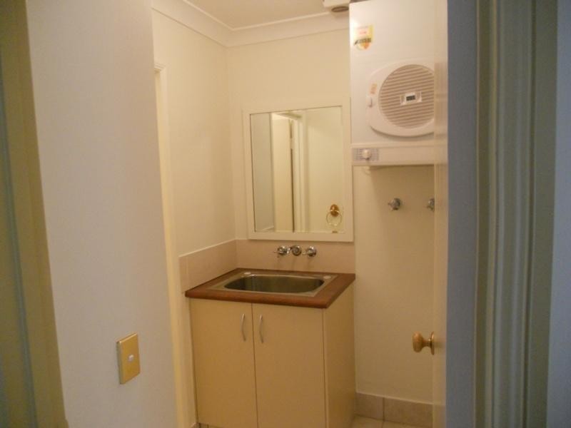 31/19 Santa Barbara Road, Hope Island QLD 4212