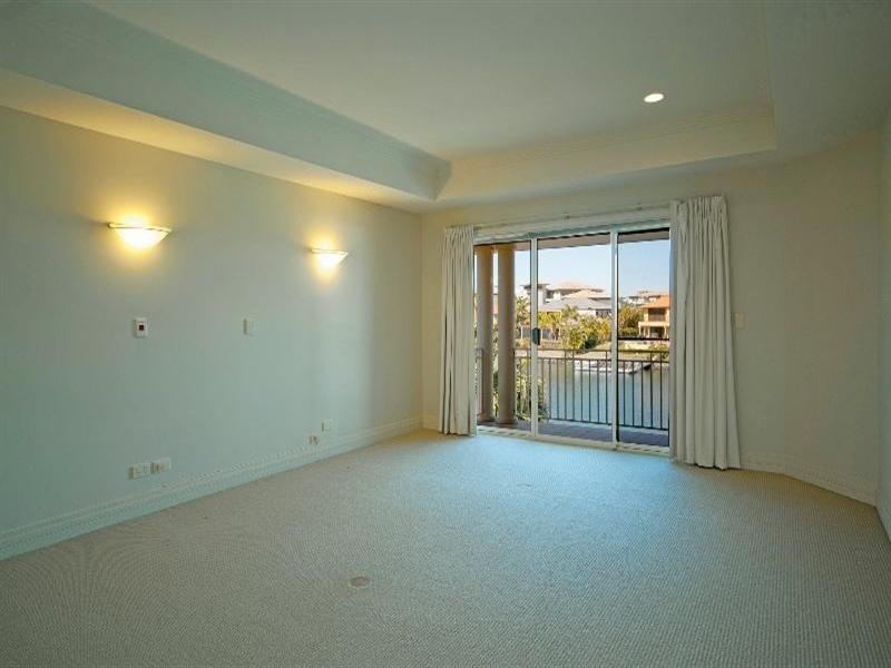 1070 Killymoon Drive, Hope Island QLD 4212