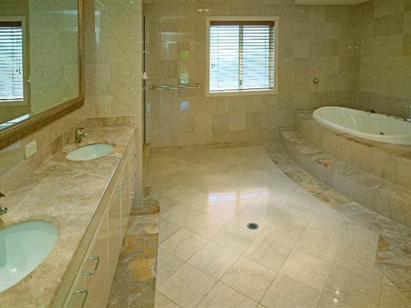 1070 Killymoon Drive, Hope Island QLD 4212