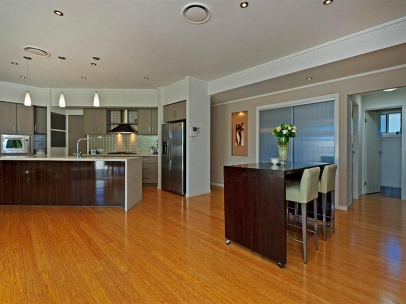 8 Saltwater Terrace, Helensvale QLD 4212