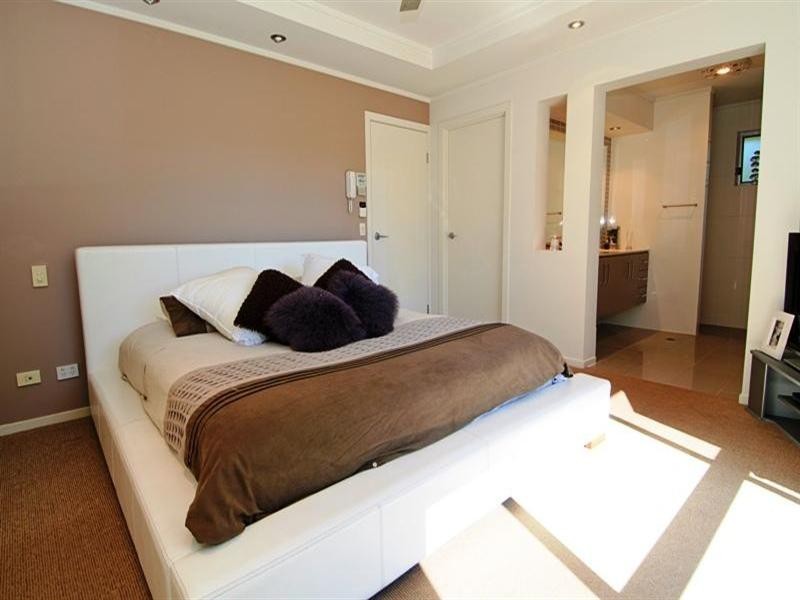 8 Saltwater Terrace, Helensvale QLD 4212