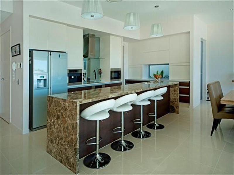 2230 Glengallon Way, Hope Island QLD 4212