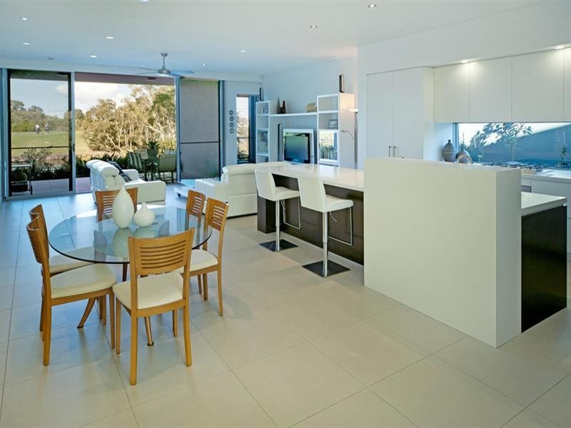7523 Springfield Drive, Hope Island QLD 4212