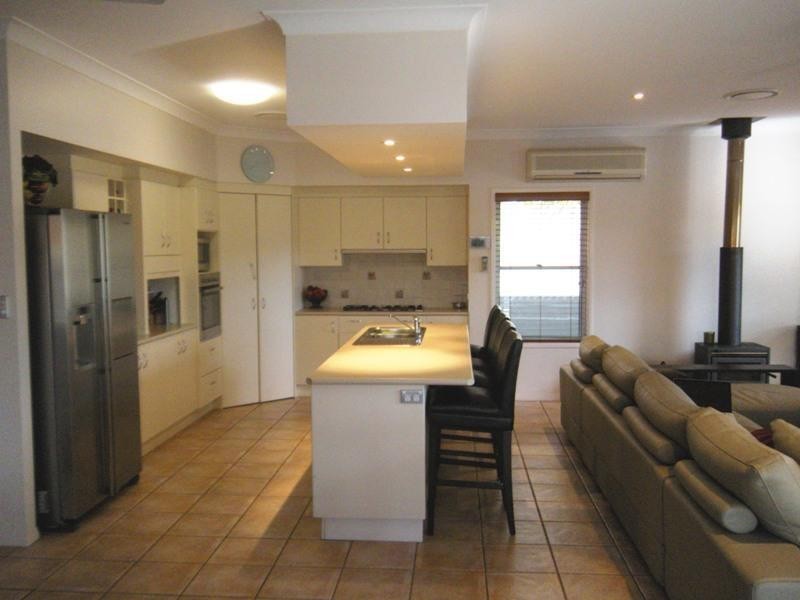 22 Hazel Court, Arundel QLD 4214