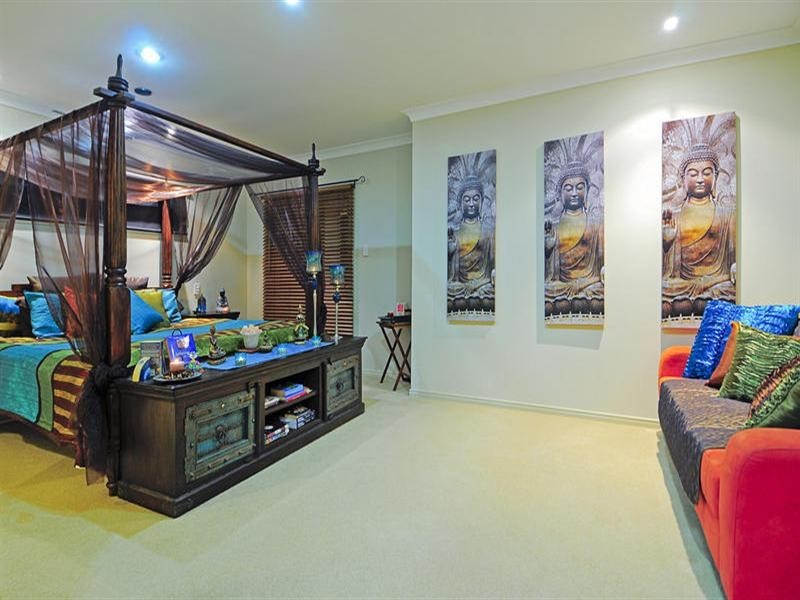 13 Meadow Court, Maudsland QLD 4210