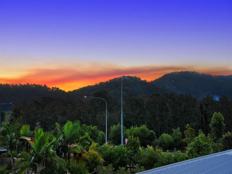 13 Meadow Court, Maudsland QLD 4210