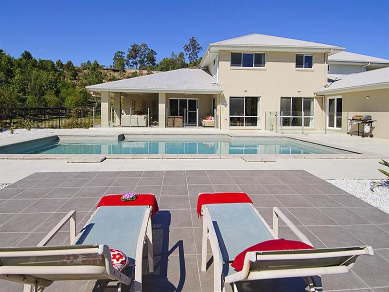 13 Meadow Court, Maudsland QLD 4210