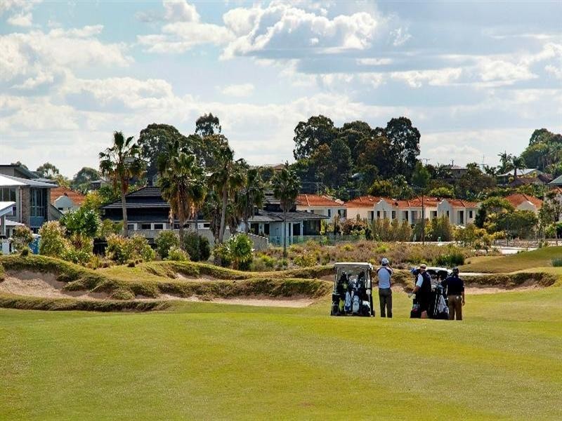 2269 Banksia Lakes Drive, Sanctuary Cove QLD 4212