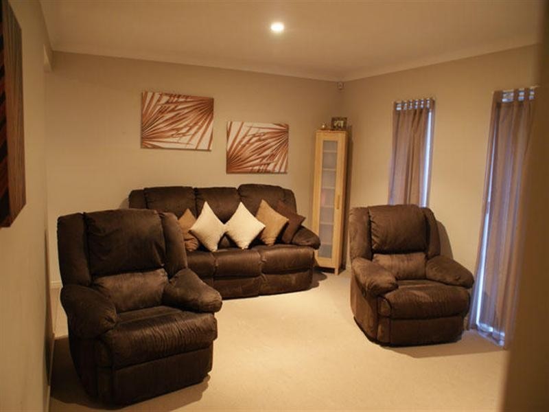 9 Bishopwood Court, Upper Coomera QLD 4209